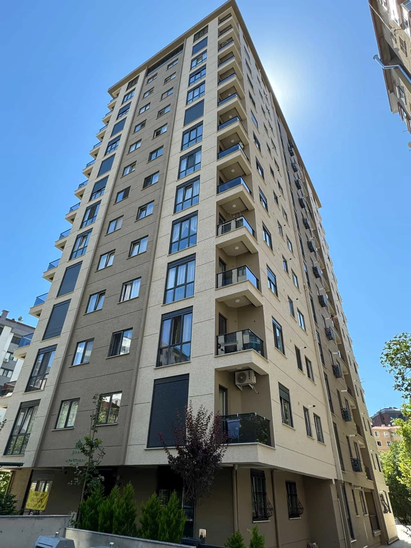 Çınar Apartmanı